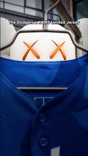 KAWS details. Dodgers DNA. 🔵🔴