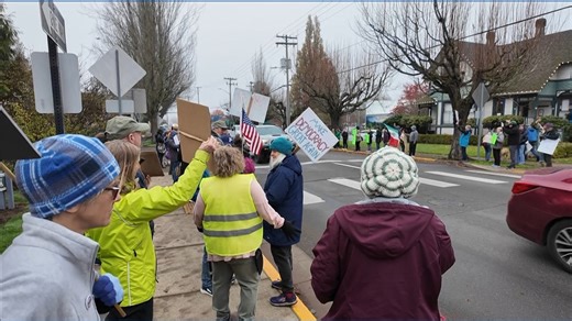 McMinnville community protests recent ICE detainments, including high school student's