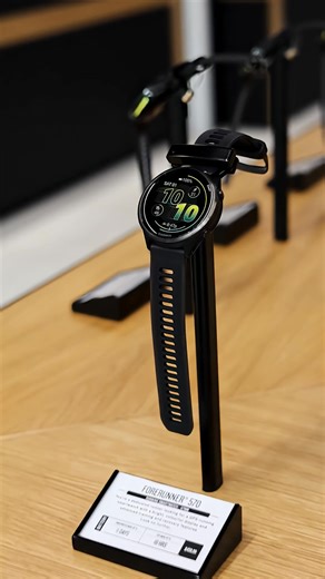 Run smarter, not harder, with the Garmin Forerunner® 570. Track your pace, distance, and heart rate easily. Lightweight and full of training tools, it keeps you motivated and helps you reach your running goals every day. | Garmin Pakistan