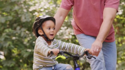 Huffy 24-Inch GRM Kids’ Bike, 7-Speed Drivetrain for Varying Terrain, Perfect Fit Frame for a Natural Riding Position, Dual Braking System for Confident Control, Fits Riders 49"–58" Tall, Periwinkle