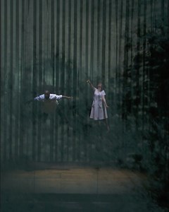 Tonight, renowned director Simon McBurney makes his Met debut with a visionary new production of Mozart’s Die Zauberflöte! In this clip from the final dress rehearsal, soprano Erin Morley and tenor Lawrence Brownlee sing Pamina and Tamino’s Act II duet, “Wir wandelten durch Feuersgluten.” Nathalie Stutzmann conducts the stellar cast, which also stars baritone Thomas Oliemans, Kathryn Lewek, Soprano, and bass Stephen Milling. On stage through June 10: bit.ly/3NZK1ig In cinemas (bit.ly/3y39jGV) an