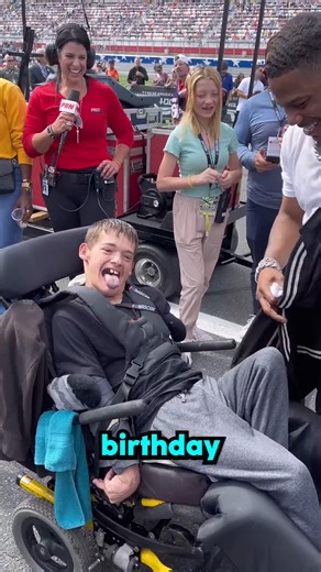 3.1K views · 64 reactions | This rapper gave his jacket as a birthday gift to him ❤️ . . #inspiration #hope #kindness #love #family #goodheart #shorts #reelsfb #funny #reelsviral #reelsvideo #virals #viralvideo #usa #sad #ReelItFeelIt #DailyDoseOfFun #SoulfulStories #TrendingNow #ViralReels #FacebookReels #hublot #viral #motivation #inspiration #kindness #love #goodheart | Ms may | Facebook