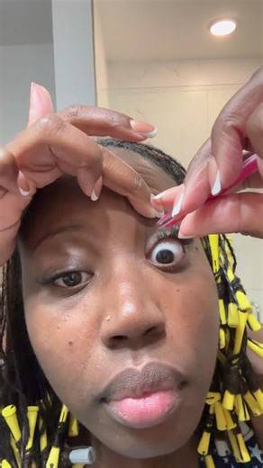 Let’s do my lashes #minivlog#lashes#lashextensions#minivlog#skincare