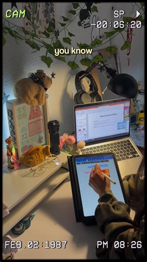 👍Discover the future of note-taking with UMEVO Note Plus AI Voice Recorder! 🎙️ 🚀Ditch the frantic note-taking and join the conversation! 🎯 Dual-Mode Recording: One-press to capture meetings & calls 🚀 AI Transcribe & Summarize → 99.9% Accuracy 📏 Only 3mm thin, 30g ultralight — Truly tiny 🌍 140 Languages | 40hr Recording | 64GB Storage 📑 Perfect for legal, medical, education, business, creators & media professionals 💼 Sync to Slack/Notion/CRM → Collaborate instantly 💥 1-Year Free Unlimit