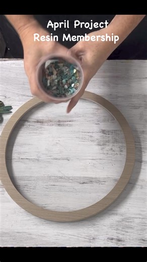 Sea Turtle Coastal Art is a great seller! #glassartist #shellart #shatteredglass #deepsouthshelling | Mettle Modern Design