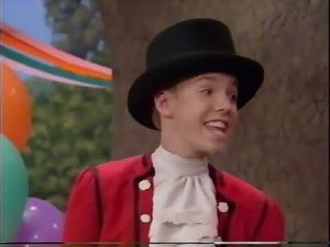 Barney - Barney's Bouncing Clowns (The Exercise Circus!)