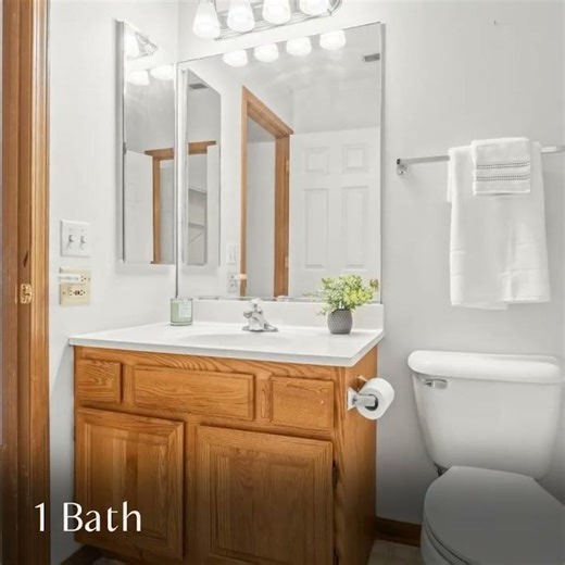 7059 South Stratton Lane, Gurnee, IL 60031