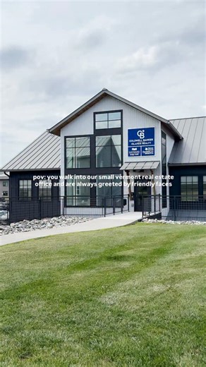 Welcome to our small real estate office in South Hero, Vermont where you’ll find friendly faces and a team ready to support you. 🤝 Coldwell Banker Islands Realty is a locally owned, agent-focused brokerage located just over the Sandbar in South Hero, Vermont. Our newly built, state-of-the-art office offers a collaborative environment where you’ll work alongside the owners, admin, and marketing team, who are always ready to support your goals and help your business grow. ✨ We believe in communit