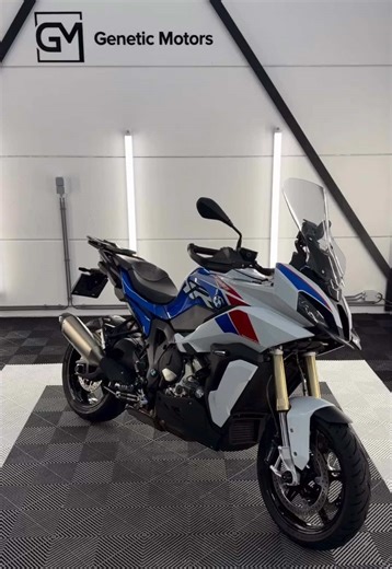 When power meets comfort 🔥 Bmw s1000xr one of the best sport tourers out there. PROOF us wrong 👀 #bmws1000xr #detailer #detailing #motorcycle #motorcycleart