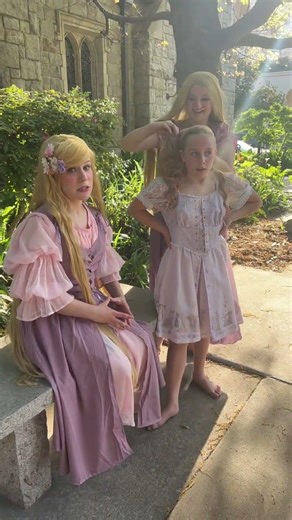 Do you wear WIGS?! 👑💜☀️🦎🎨 #tangled #musical #rapunzel #iknowitstoday #disneyprincess