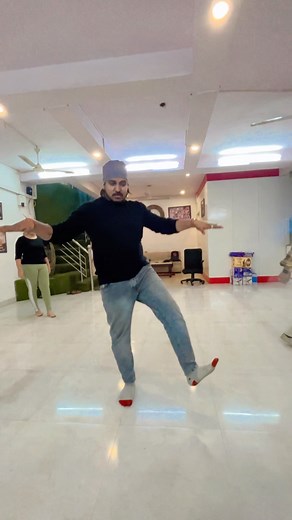 56 reactions · 5 comments | Bride Dance Choreography on Dilbaro song . . . . #reels #reelsinstagram #reelitfeelit #reels #reelkarofeelkaro #reel #dance #wedding #weddingdance #bride #bridedance #dancer | Sunny Choreographer | Facebook