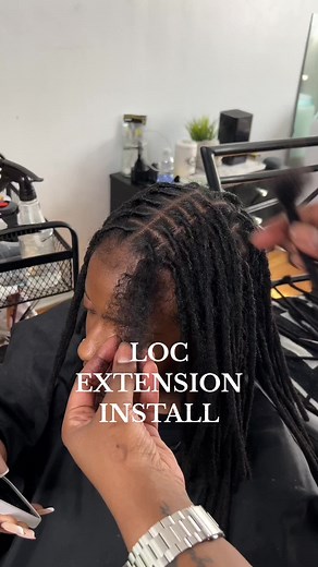 I think the reason ya’ll hate on loc extensions is because they’re always so stiff! Not mine tho 🤭 #locextensions #locextensioninstall #montreal #starterlocs #instantlocs