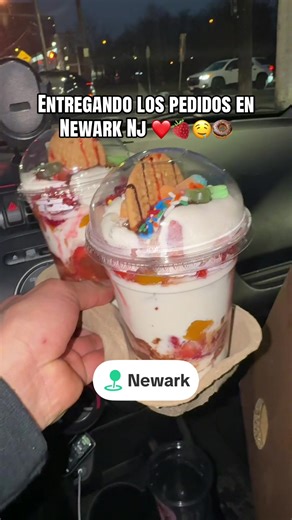 Entregando fresas con crema #newark #brooklyn #fresasconcrema @“Ęfrà*593* @❣️Narci❣️thulovecita❣️ @😘Luz amor 💘