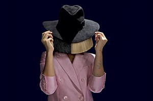 Siaの人気曲ランキングTOP20・おすすめ曲8選まとめ | 洋楽まっぷ