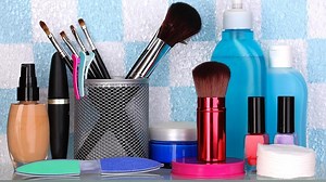 Watch How to Get Free Samples & Travel-Size Items on Amazon Live