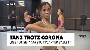 Dass Tanz voller Kreativität sein kann, zeigt Das Stuttgarter Ballett mit RESPONSE I. Der Ballettabend ist eine Antwort auf die aktuellen Corona-Begebenheiten – mit einem variablen Programm. Sobald sich die Bedingungen ändern, wird der Ballettabend adaptiert. Super spannend! So wird jeder Abend einzigartig. Kunscht! war bei den Proben dabei. #Ballett #Ballet #Stuttgart #tanz #tanzaufdistanz #zusammenhalten #zusammenhaltenfürdieKultur #TheStuttgartBallet Friedemann Vogel | SWR Kultur