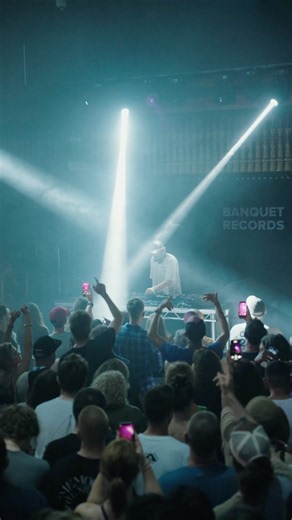 Celebrating Distance in Static #bonobo #newmusic