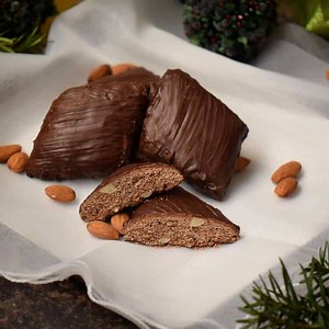 Mostaccioli di Mamma: Your New Favorite Italian Christmas Cookie