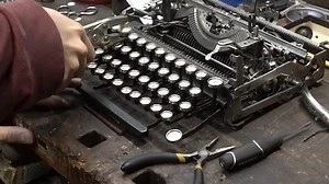 Expert Repairs and Restores a Rusty 1930s Typewriter