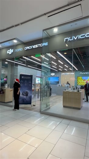 Nuvico Oficial on Instagram: "🎄✨ El regalo perfecto esta Navidad lo encuentras en Nuvico / Dronestore✨🎄 Si aún no sabes qué regalar, te esperamos en nuestra tienda en Mall Los Dominicos, donde podrás encontrar tecnología ideal para el hogar y el cuidado personal 🏡💆‍♀️ Trabajamos con marcas como Laifen, Nuvico, Wybot y Anthbot, perfectas para sorprender esta Navidad con regalos útiles, innovadores y de excelente calidad 🎁⚡ Además, contamos con venta personalizada, para asesorarte y resolver 
