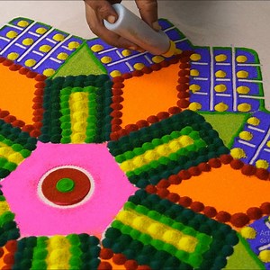 281K views · 3.7K reactions | Simple and Small Rangoli using Tiffin Box Lid I used Tiffin Box Lid to Create this Rangoli. Given Details using easily avilable things Tea filter, Glue Bottle and Colour powder. #rangoli #Simplerangoli #rangolibyjayanthig #satisfyingvideo #relaxingvideo #relaxing #Hobbyideas #Easyrangoli #jayanthig #diy | Simple Rangoli | Facebook