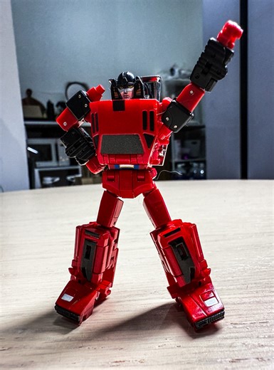 195K views · 4K reactions | Retro Rides & Robot Rumble — Transformers Spin-Out in Action! #NewAgeToys #SpinOut #Transformers #G1Homage #ThirdPartyTF #ToyPhotography #CollectorsCorner #RobotMode #CarMode #TFReel #ToyReview #LegendsScale #DiacloneStyle #ActionFigureCollector #ToyTransformation | Chopper’s Toys | Facebook