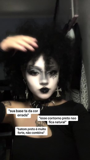 Achieve the Perfect Goth Makeup Look | Tips and Tricks