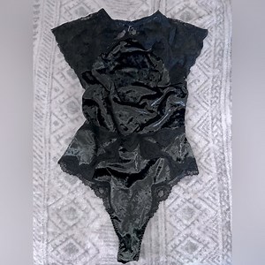 VICTORIA’S SECRET black velvet lace bodysuit size MEDIUM