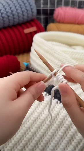 39 reactions · 5 comments | Knitting pattern tutorial 臨 #knitting #knittingaddict #diy #explore | knitting.well | Facebook