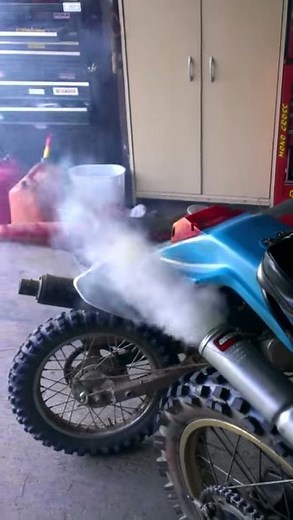2 Stroke Smoke!