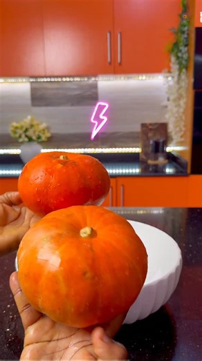 OYEBANJI AMINAT ADEBUNMI on Instagram: "This is what the @buchymix Slow Juicer does clean juice, full nutrients, zero stress. Pumpkin + melon + apple + carrot = pure gold in a cup. Try new juice combos, your body will thank you. Save + Share. Follow @allroundchef @allroundchefhub for more. #allroundchef #foodcontentcreator #pumpkinjuice"