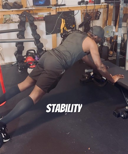 How to do bench plank marches