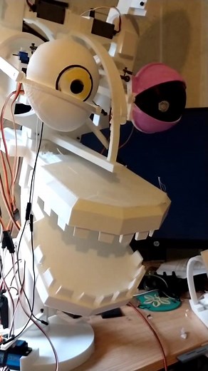 Mangle Animatronic Singing Preview
