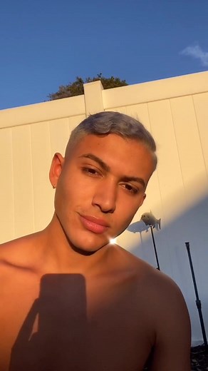 I tried to dye my hair silver this is the outcome ￼