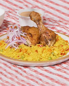 5.7M views · 43K reactions | El clásico arroz a la jardinera con un delicioso pollo frito. ¡Buenazo! 襤 Receta completa: https://buenazo.pe/recetas/platos-de-fondoarroz-jardinera-receta-paso-paso-822 | Buenazo | Facebook