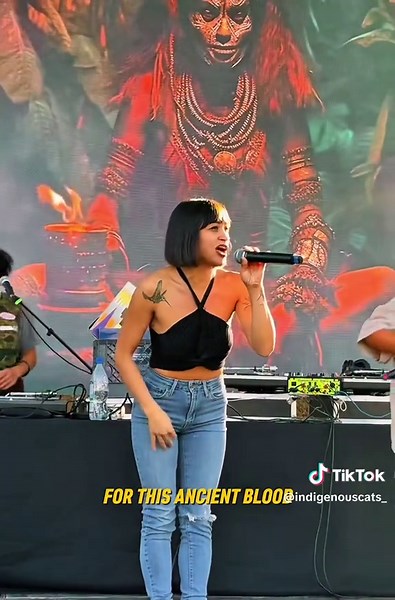 HIP HOP IS ALIVE AND THRIVING FOLLOW US FOR MORE HIP HOP 🎶🙏🏽 #hiphop #liveperformance #indigenous