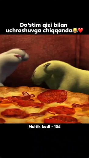 Multiklar Olami Uz on Instagram: "🎬 Multfilm kodi - (104) | Obuna boling✅️ 日本利用压电瓷砖将脚步转化为电能。这些瓷砖捕捉来自你脚步的动能。当你行走时，你的重量和动作会对瓷砖产生压力。瓷砖会轻微弯曲，从而产生机械应力。瓷砖内部的压电材料将这种应力转化为电能。每一步都会产生少量电荷，而数百万步结合在一起就能产生足够的电力来驱动 LED 灯、数字显示屏和传感器。在像涩谷车站这样繁忙的地方，每天大约有 240 万个脚步为这一系统作出贡献。这些电能可以被储存或立即使用，从而减少对传统电力来源的依赖，并支持可持续的城市基础设施。这种方法将日常运动转化为实用的可再生能源 #日本 #知识 #事实 #你知道吗 #推荐 #科技 #创新 #历史 #技术 #实验 #热门 日本利用压电瓷砖将脚步转化为电能。这些瓷砖捕捉来自你脚步的动能。当你行走时，你的重量和动作会对瓷砖产生压力。瓷砖会轻微弯曲，从而产生机械应力。瓷砖内部的压电材料将这种应力转化为电能。每一步都会产生少量电荷，而数百万步结合在一起就能产生足够的电力来驱动 LED 灯、数