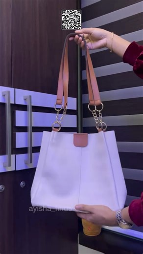 Ayisha Nabeela K T on Instagram: "Comment “LINK” to get the product link in your DM Trending Hand Bag (Faux Leather/Leatherette) — Solid, Single Compartment - Size: 16 in (L) × 6 in (W) × 12 in (H) - Net Qty: 1 Why you’ll like it - Clean solid design that suits office, college, shopping, and casual outings. - Spacious single compartment fits diary, wallet, makeup pouch, tablet, and a slim water bottle. - Durable leatherette that wipes clean easily and holds its shape. - Lightweight and comfortab
