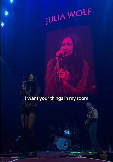 Exploring Live Vocals at Home: Julia Wolf's Journey