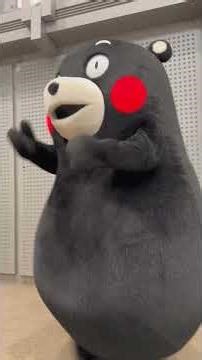 Kumamon gives a dance lecture to the audience at the 2025 Urban Pre-Reconstruction Symposium