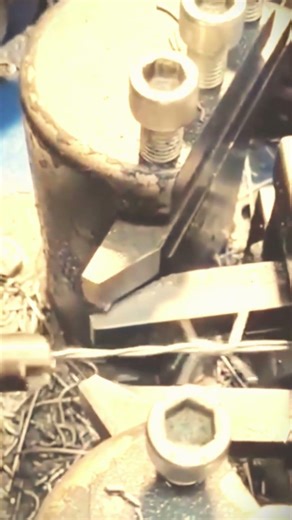 The process of forming iron wire with sophisticated machines #shorts