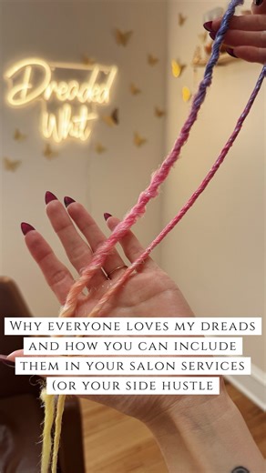 WHIT KILMER | DREADLOCK EXTENSIONS EDUCATOR on Instagram: "How are my dreads different? Thanks for asking, I’d love to tell you✨ 🌟Almost every single dread artist makes a dreadlock by creating a rats nest with back combing, and then attempts to tame the rats nest to be as beautiful and comfortable as possible 🌟This is NOT to throw shade, it is to explain the contrast between my product and EVERY other dreadlock on the market! 🌟NEVER in the process of making my dreadlocks will a nest of heavil