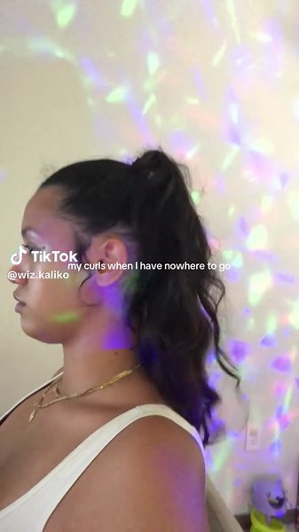 Then frizzy when I go outside🙂🤣 #hawaiian #fyp | curls