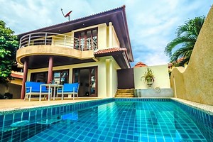 Tongson Bay Villas -