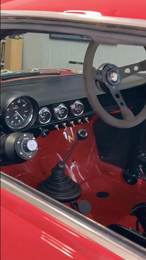 Alfa Romeo GTV racecar build finished!