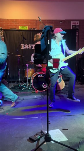 @East Coast Combs thanks for being a great guy, put on a great show and made sure all the kids were included. 10/10 making it to his shows when he’s in you’re area #603 #NH #GovernsInn603