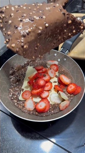 chocolate strawberry pencake ✨🍫🍫