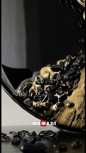 DIY Clock | Epoxy Resin Tips: Mixing & Pouring #epoxyresin #resinart #diyresin #diy #diycrafts #art