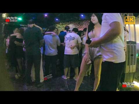 2026.03.21 和美女一起跳舞，舞厅的舞女让人流连忘返