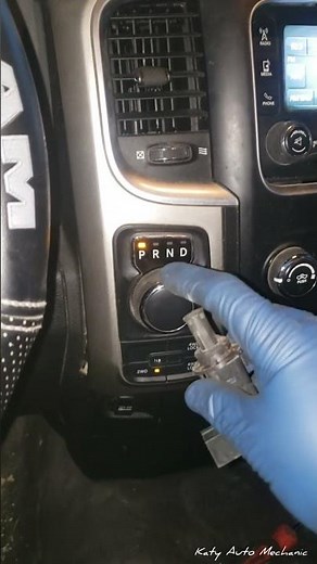 Dodge ram shifter knob problems - Problema Dodge Ram palanca de cambios #Dodgeshifterknob